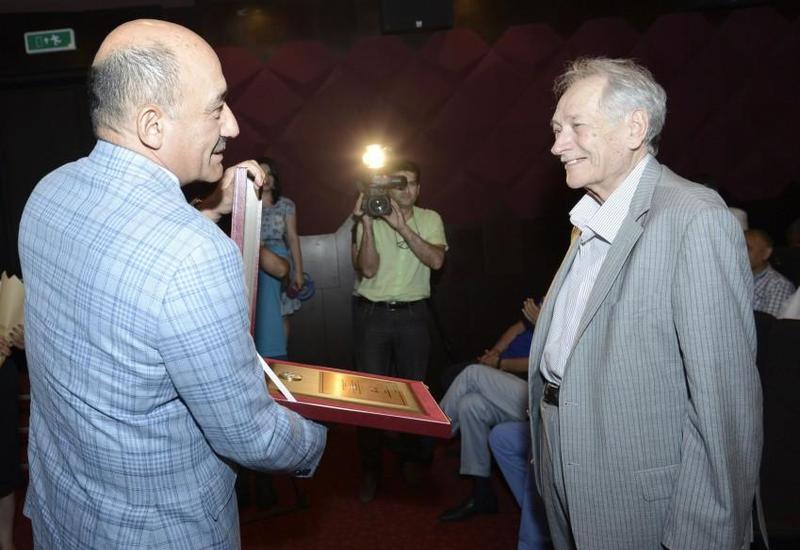 Выдающийся азербайджанский скульптор отмечает 90-летие <span class="color_red">- ФОТО</span>