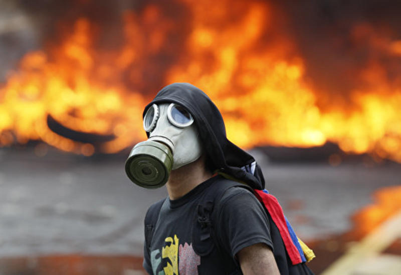 В Венесуэле один человек погиб при поджоге министерства