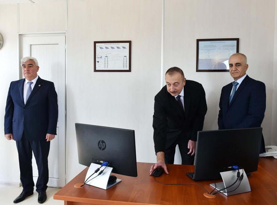 Президент Ильхам Алиев принял участие в открытии солнечной электростанции и заложил фундамент ферм по разведению рыбы в Пираллахинском районе