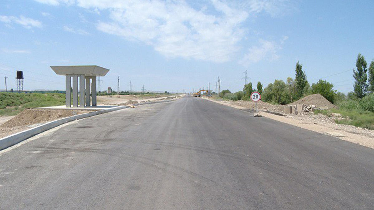 В Азербайджане реконструируется одна из региональных дорог