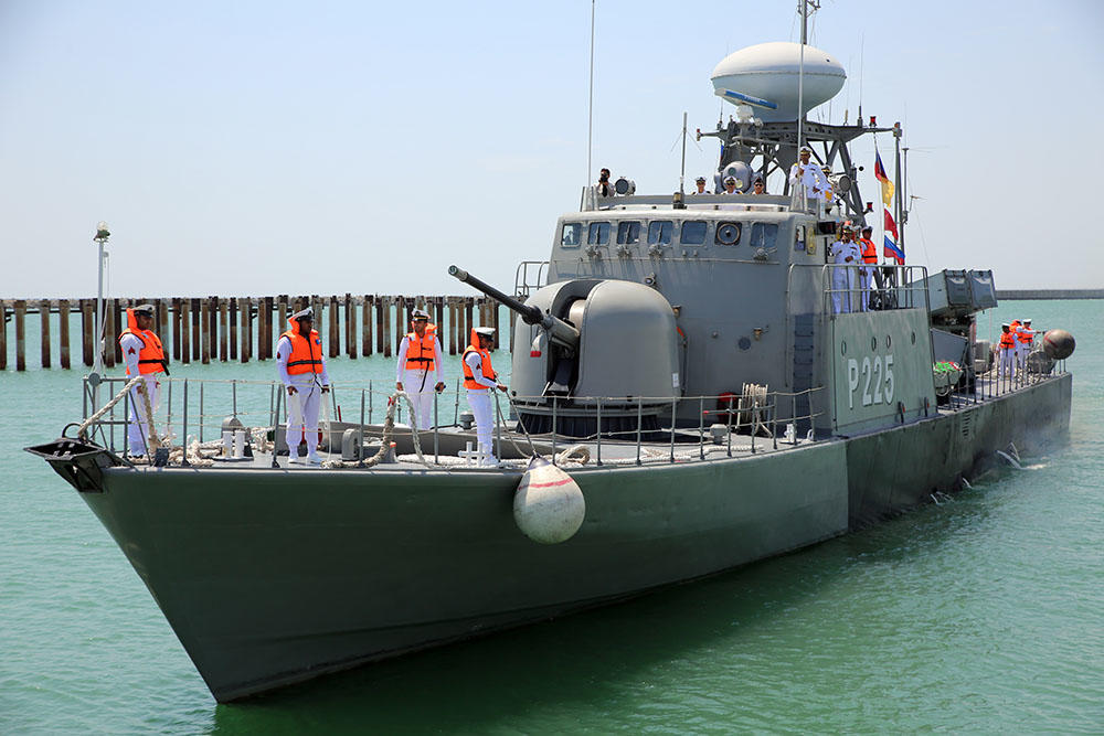 Военные корабли Ирана и Казахстана прибыли в Баку