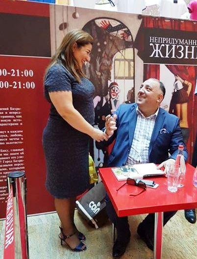 В Баку состоялась презентация новой книги Бахрама Багирзаде "Непридуманная жизнь"