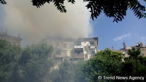 В жилом здании в Баку произошел пожар