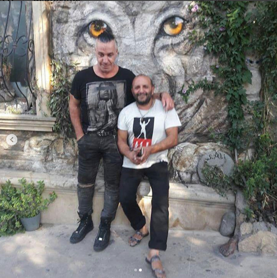 Солист группы Rammstein прогулялся по Ичеришехер