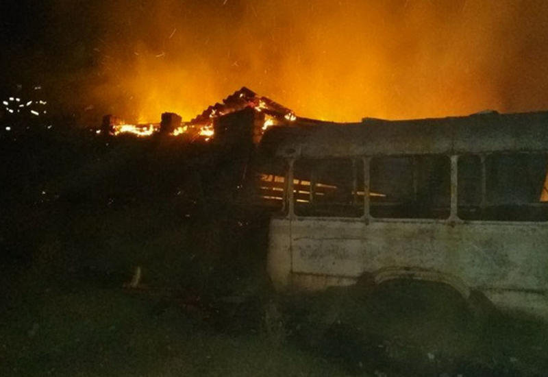 Сильный пожар в Гахе: сгорел цех пиломатериалов