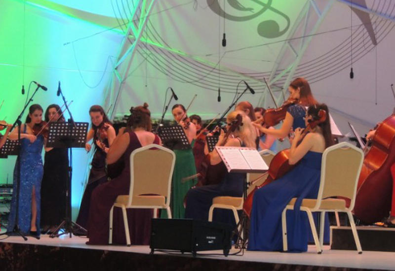 Британский камерный оркестр «FeMusa» дал концерт в рамках IX Габалинского международного музыкального фестиваля