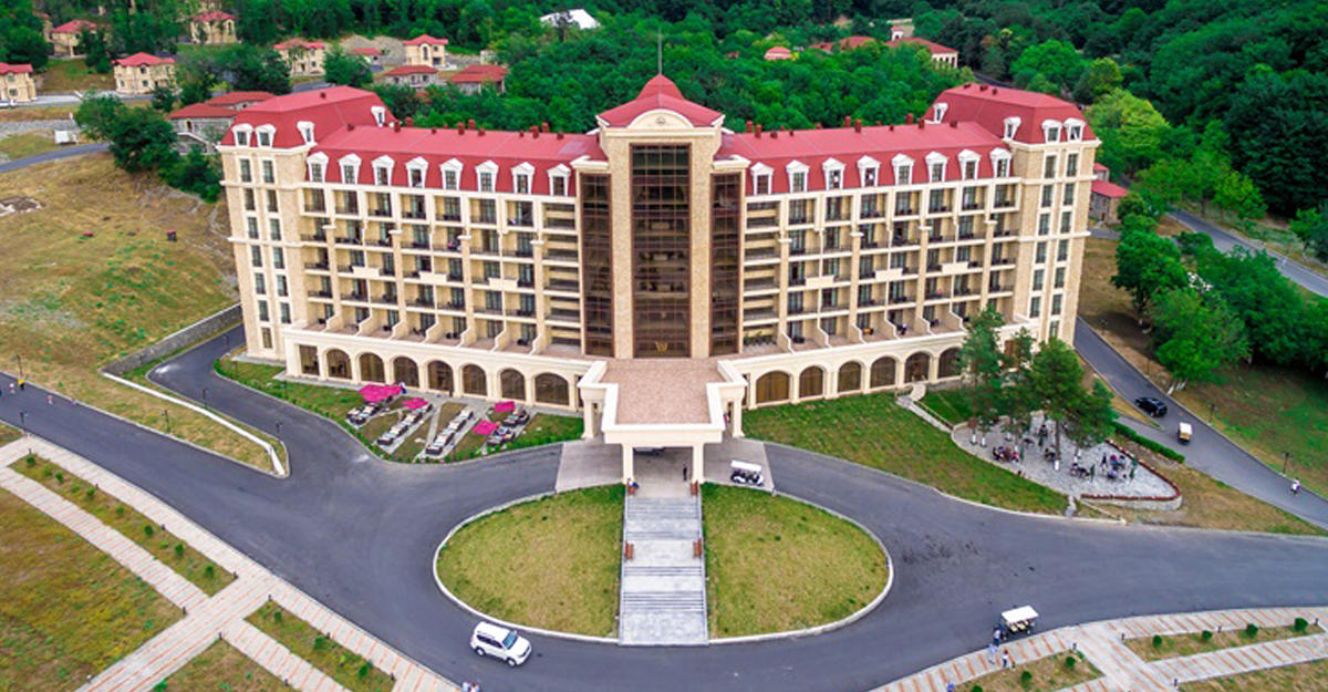 Популярный курорт Мархал в Шеки и новый фешенебельный отель