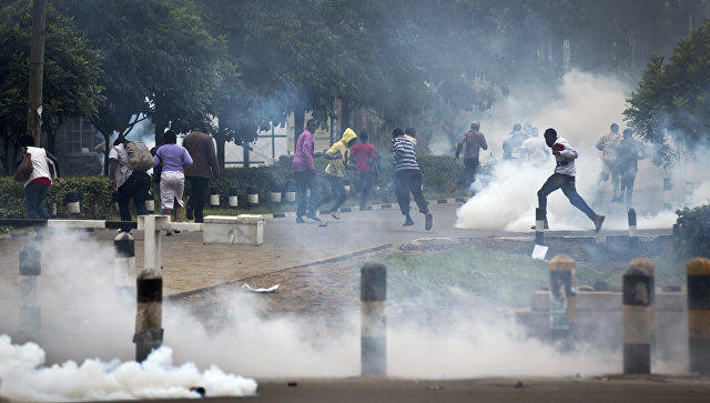 Оппозиция Кении обвинила полицию в убийстве более 100 человек