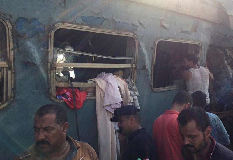 Египетский чиновник скончался при виде тел погибших в столкновении поездов