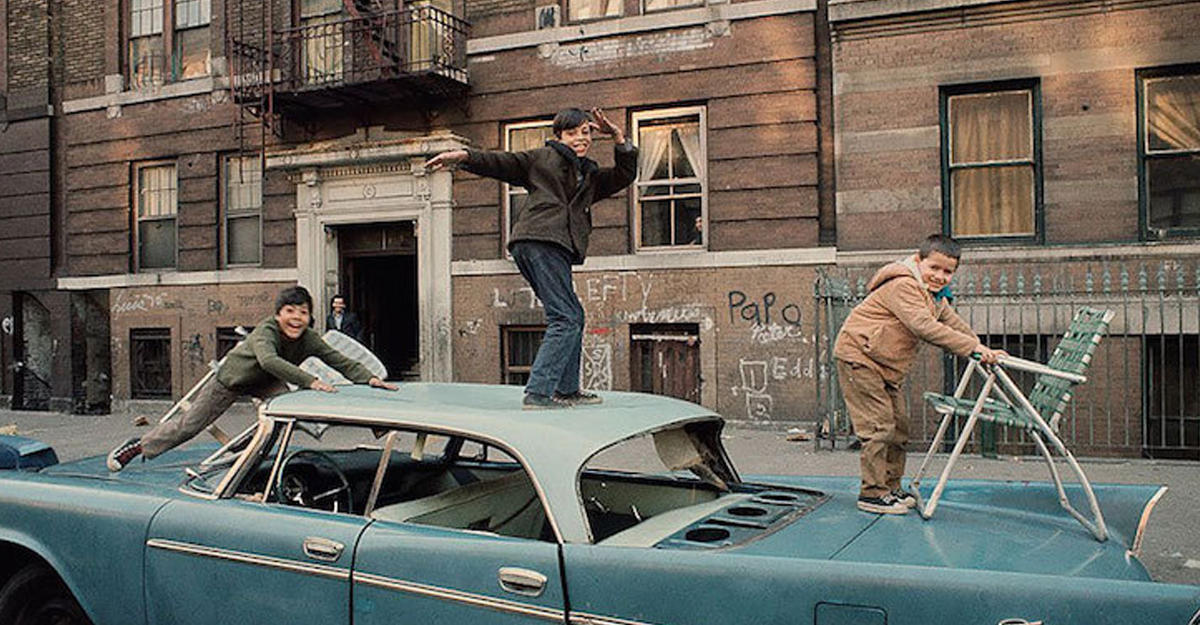 Чилийский фотограф запечатлел атмосферу на улицах Нью-Йорка в 1970-х годах