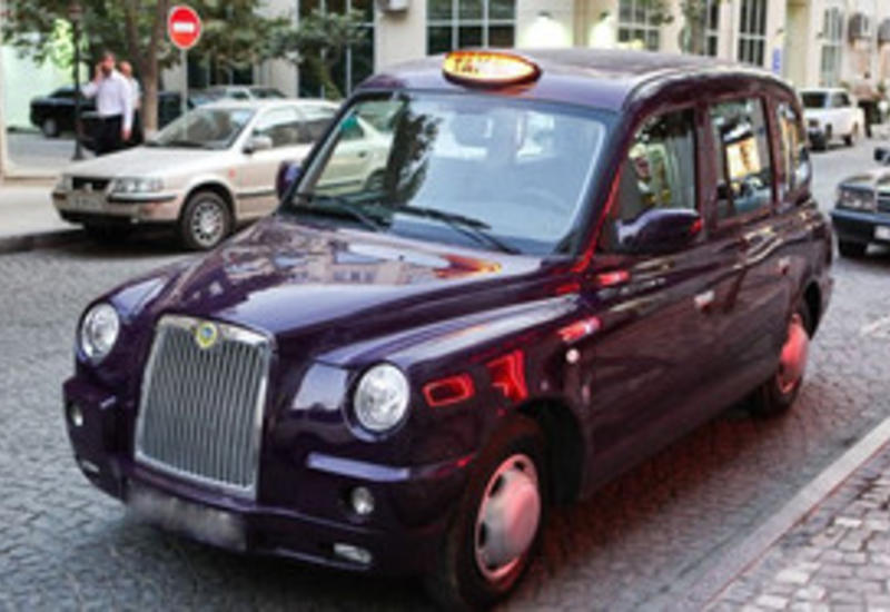 В Баку угнано лондонское такси
