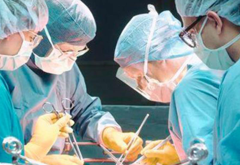 Уникальная операция: кардиохирурги установили девушке два механических сердца
