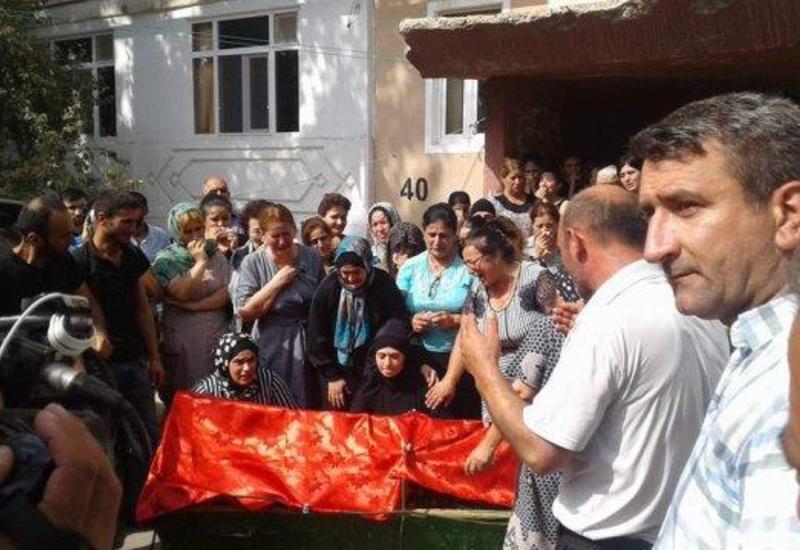 "İt başından tutub çeynədi, təcili yardım yaxın durmadı" - 5 yaşlı Zeynəbin FACİƏLİ ÖLÜMÜ <span class="color_red"> - VİDEO - FOTO</span>
