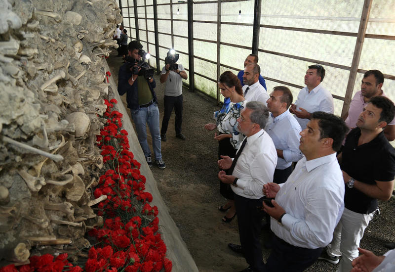 Türkiyəli siyasətçilər və ziyalılar Quba Soyqırımı Memorial Kompleksini ziyarət ediblər <span class="color_red">- FOTO</span>