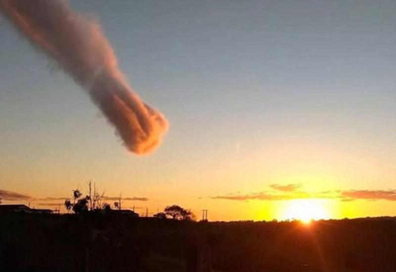 Облако в виде «руки бога» напугало жителей Бразилии