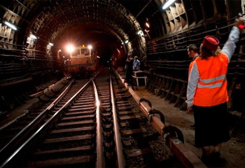 Bakı metrosunda inanılmaz hadisə: yuxulu maşinist qatarı saxlaya bilmədi
