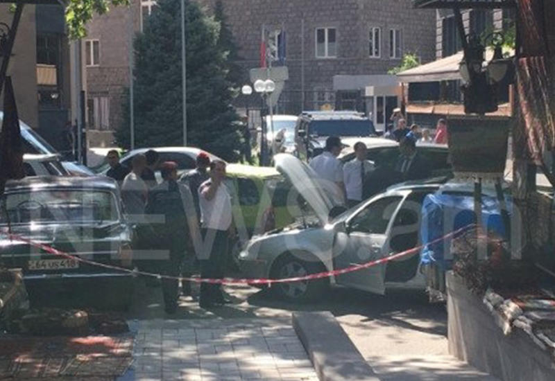 В Ереване снова стреляют, есть убитый