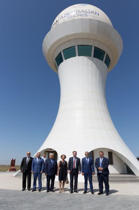 Французская делегация ознакомилась со строящимся Центром оптимизации воздушного пространства в Бакинском аэропорту
