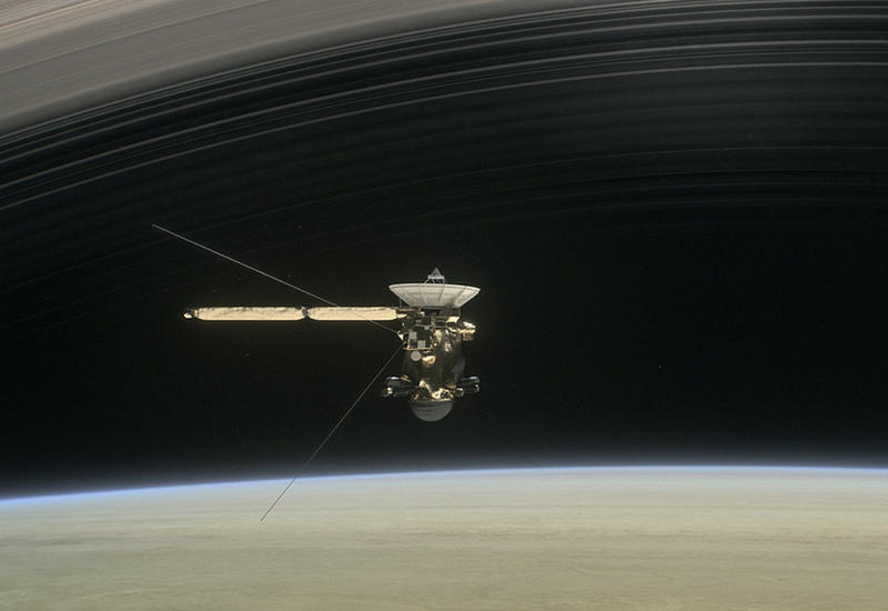 NASA обнародовало фото последнего, что увидел зонд Cassini