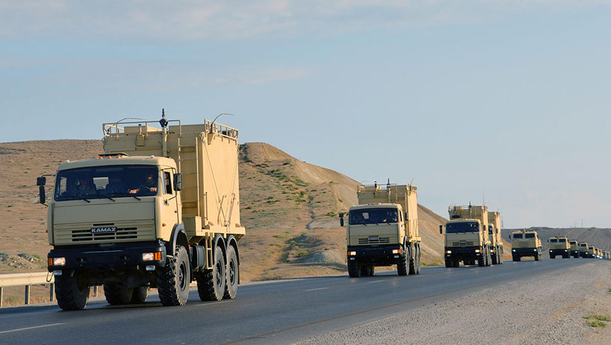 Азербайджан проводит широкомасштабные военные учения