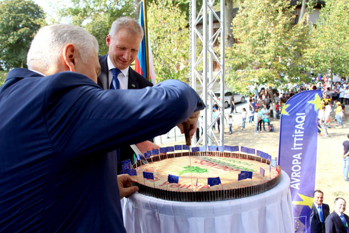 В Шеки состоялось официальное открытие "Европейского городка"