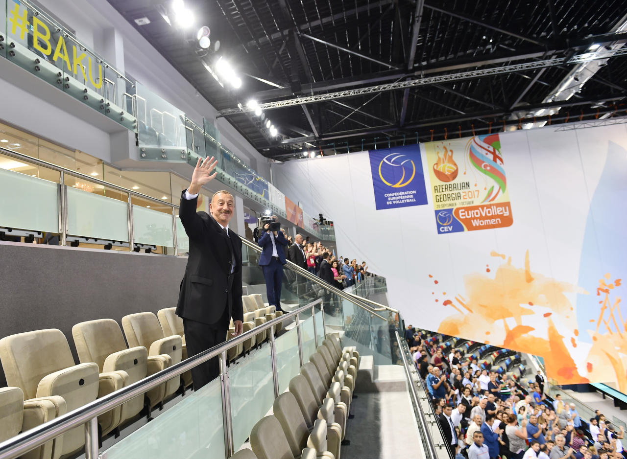 Президент Ильхам Алиев наблюдал за игрой сборной Азербайджана по волейболу - ФОТО