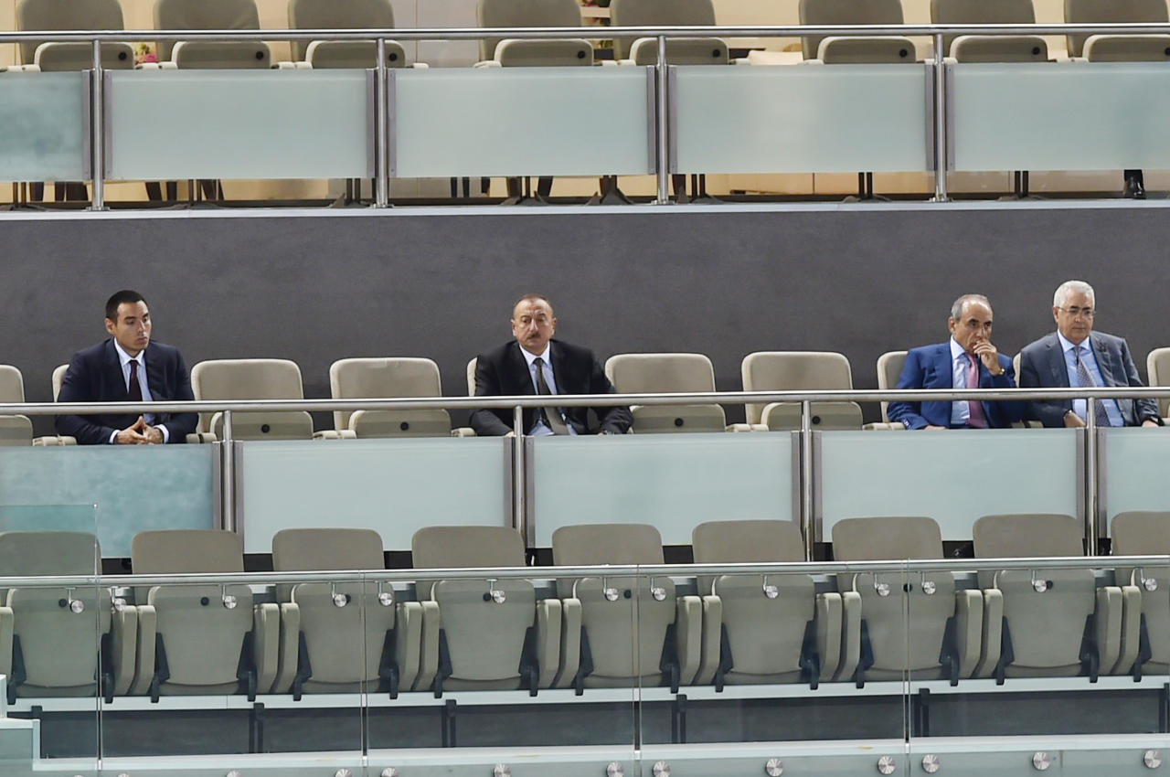 Президент Ильхам Алиев наблюдал за игрой сборной Азербайджана по волейболу - ФОТО