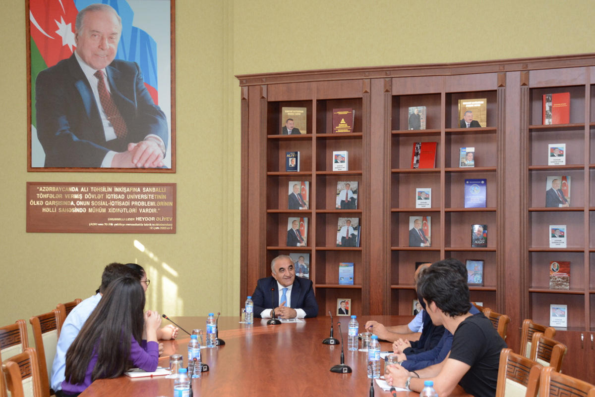 Представители Азербайджана в Европе – стартапы студентов UNEC