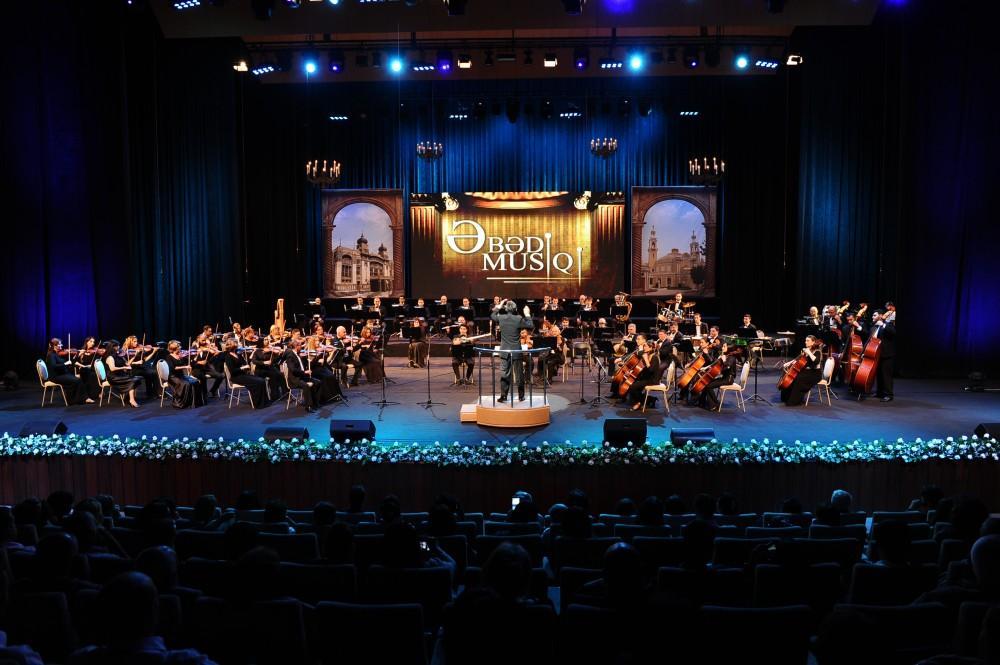 Во Дворце Гейдара Алиева представлена грандиозная концертная программа "Əbədi musiqi"