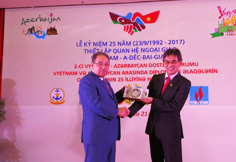 Президент Вьетнама наградил БГУ орденом «Дружба»