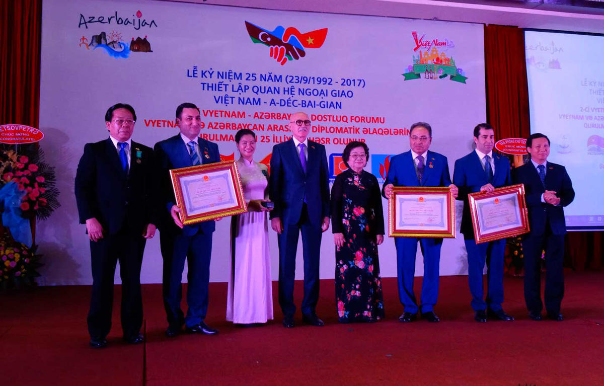 Президент Вьетнама наградил БГУ орденом «Дружба»