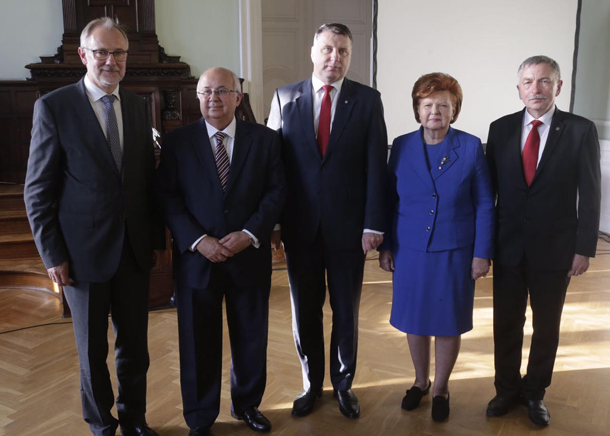 Сопредседатели Международного центра Низами Гянджеви встретились с главой Латвии