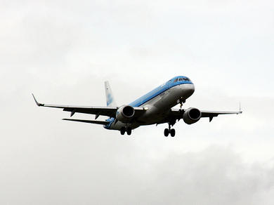 Самолет, выполнявший рейс Цюрих-Гонконг, совершил экстренную посадку в Баку