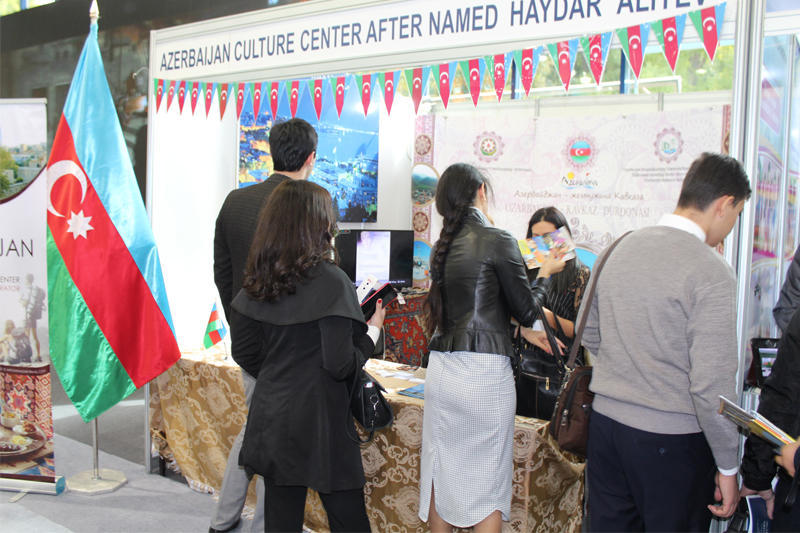 Узбекские туристы проявили большой интерес к Азербайджану