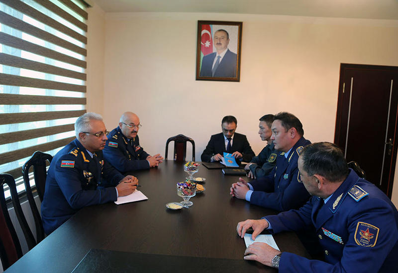 Казахский генерал ознакомится с авиабазами ВВС Азербайджана