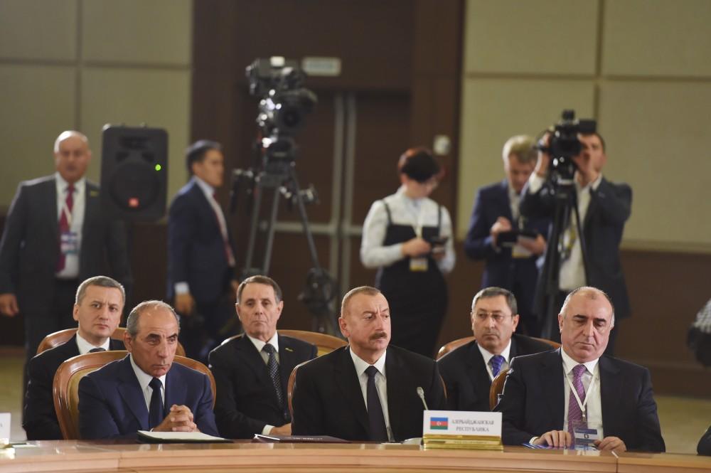 Президент Ильхам Алиев принял участие в заседании Совета глав государств СНГ в расширенном составе