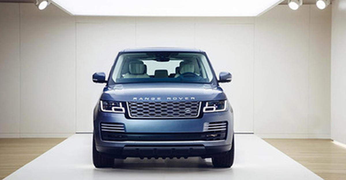 В Лондоне показали новый гибридный Range Rover