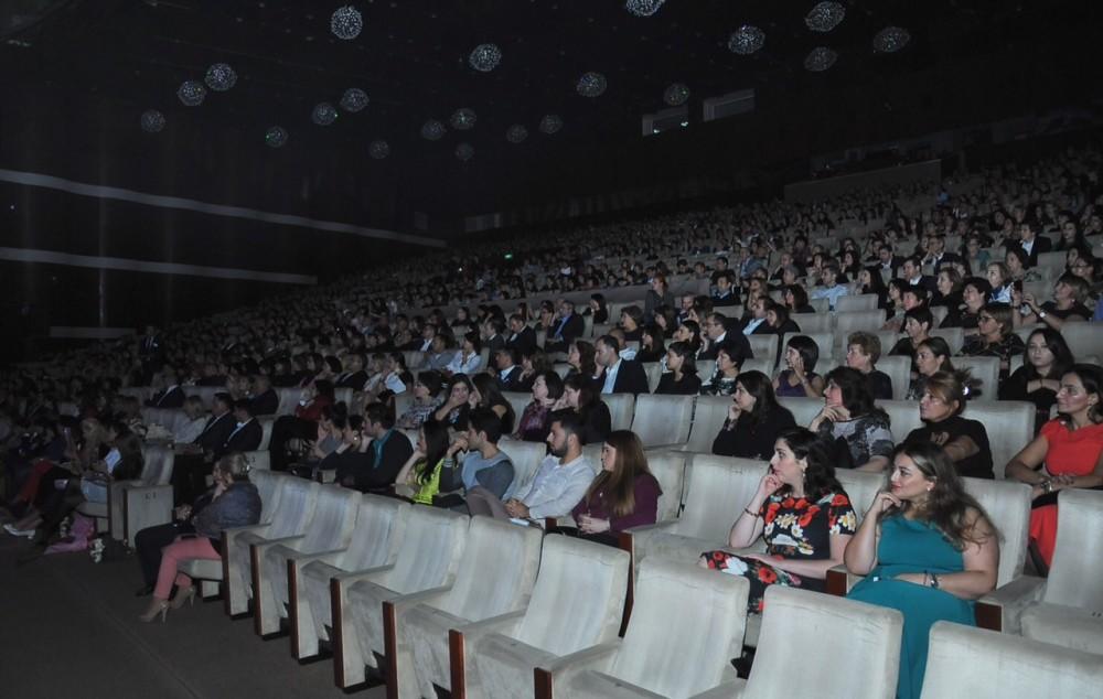Концерт Патрисии Каас вызвал восторг у бакинской публики