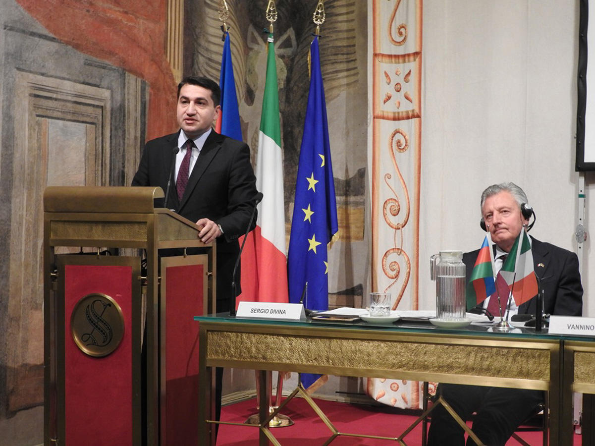 Замглавы МИД Италии сделал заявление по Карабаху