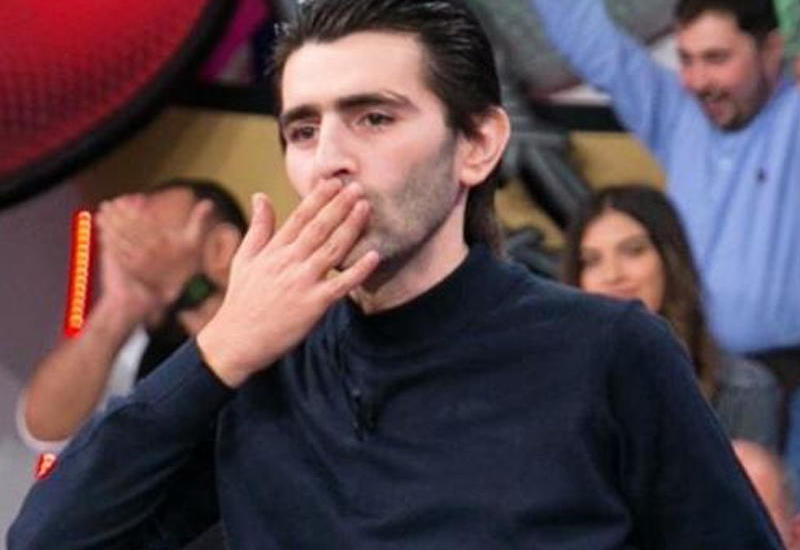 Elşaddan saxtakarlıq iddiası: "Səs toplayan gedir, əlini çəkən qalır"