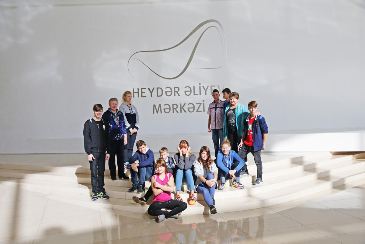По приглашению Фонда Гейдара Алиева воспитанники московского детского дома побывали в Азербайджане