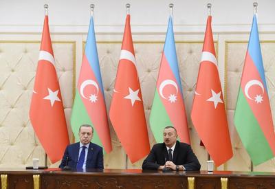 Президент Ильхам Алиев: Развивающийся военно-промышленный комплекс Турции представляет большой интерес для Азербайджана