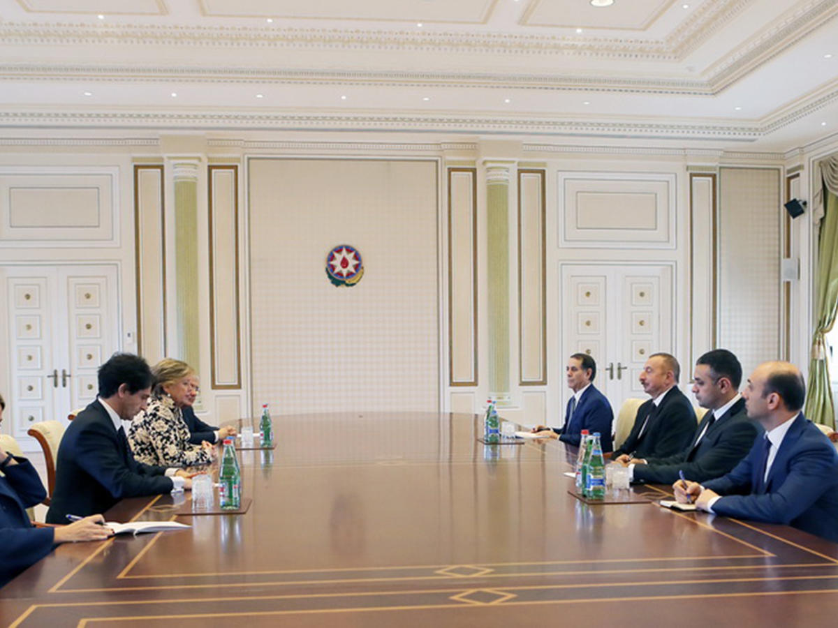 Президент Ильхам Алиев принял заместителя председателя Сената Италии