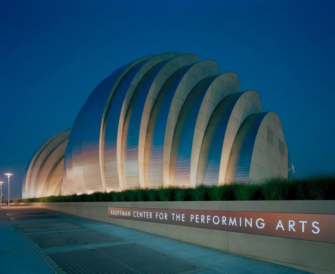 Центр включи. Kauffman Center. Kauffman Center for the performing Arts - центр искусств имени Кауффмана. Kauffman Center for the performing Arts. Kansas City Kauffman Center.