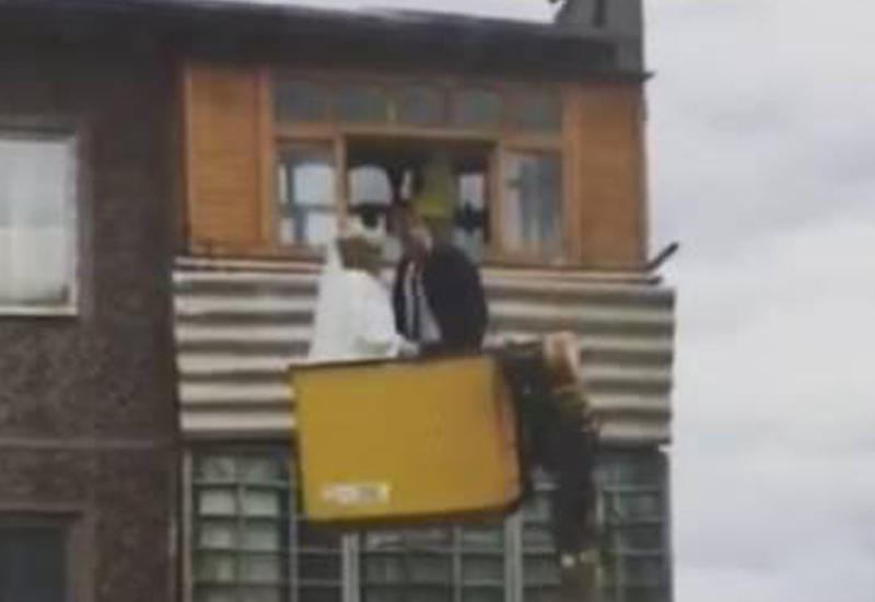 Жених украл невесту через балкон