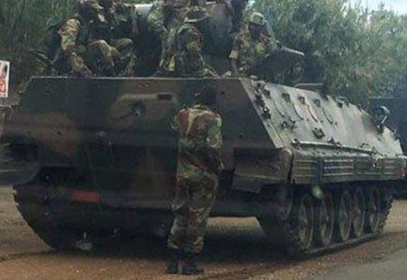 Zimbabvedə tanklar paytaxta girdi