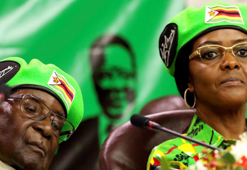 Военные взяли под стражу президента Зимбабве