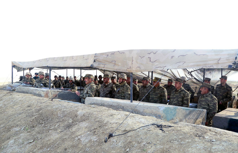 Масштабные учения азербайджанской армии с боевой стрельбой