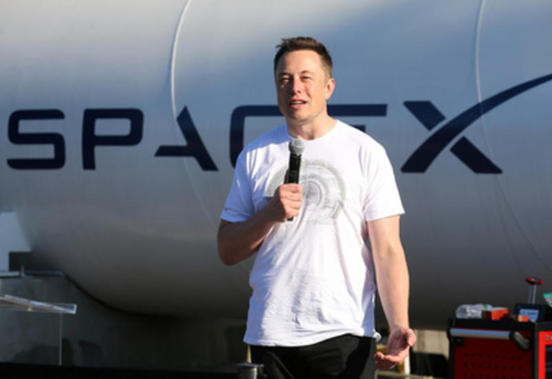 Илон Маск анонсировал запуск сверхтяжелой ракеты Falcon Heavy