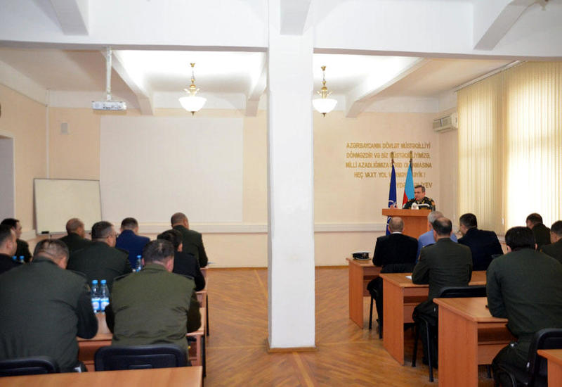 Мобильная группа НАТО проводит учебный курс в Баку